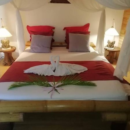Bungalow Atypique Ti Bambou A 500M De La Plage Sainte-Anne  Ngoại thất bức ảnh