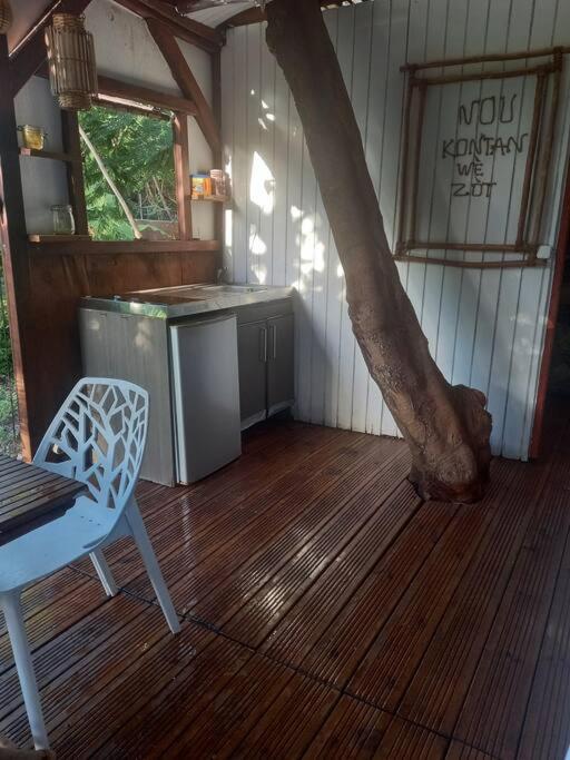 Bungalow Atypique Ti Bambou A 500M De La Plage Sainte-Anne  Ngoại thất bức ảnh