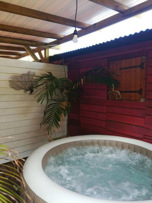 Bungalow Atypique Ti Bambou A 500M De La Plage Sainte-Anne  Ngoại thất bức ảnh